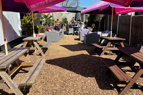 The Fox and Hounds Sunshine Patio